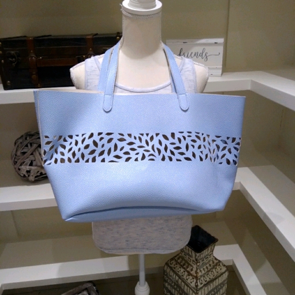 Stunning xlarge weekender tote!!🥰🏝🏖💛💋